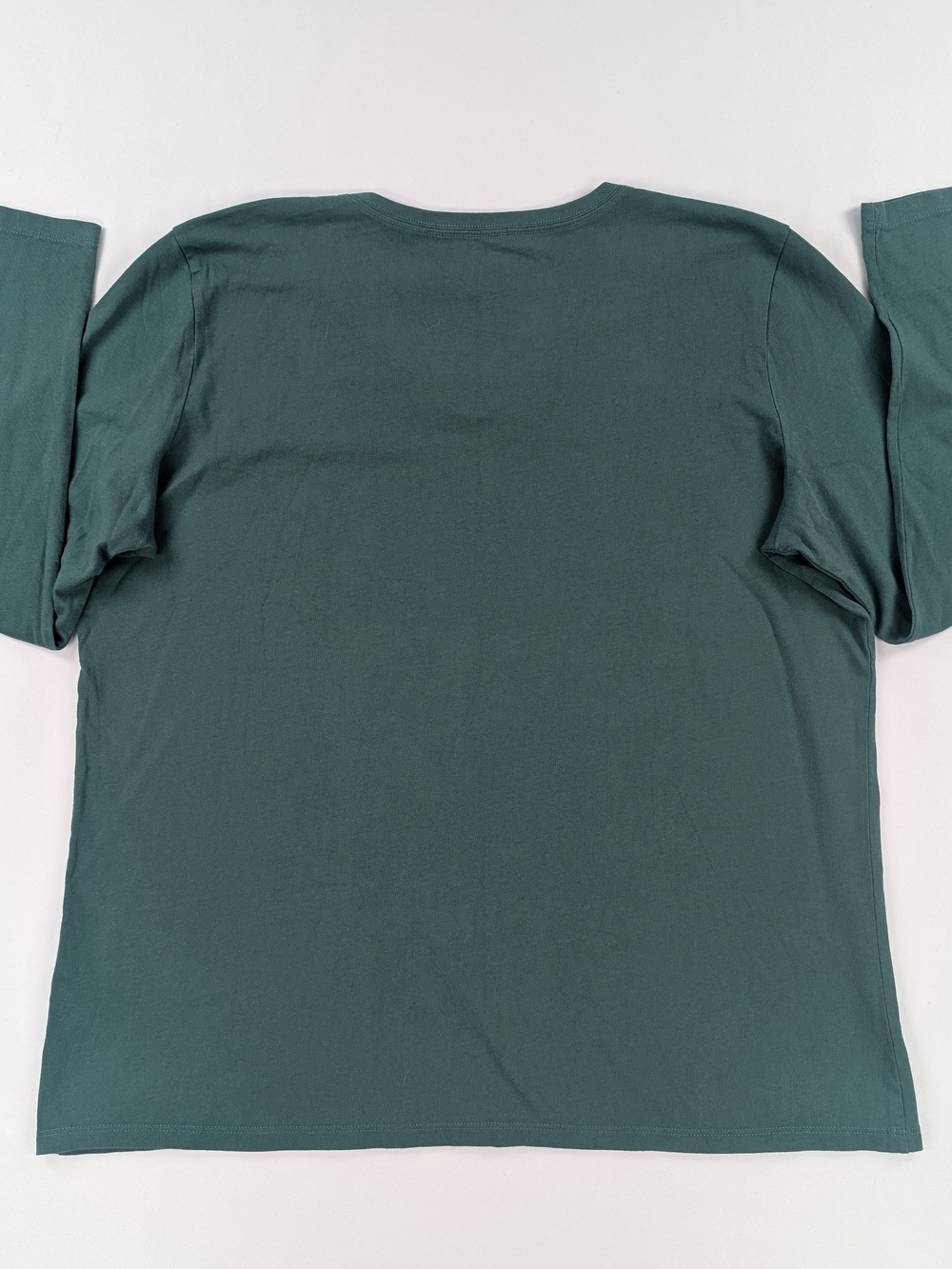 Life Is Good Women's Forest Green V-Neck 'Chillin' with my Gnomies' Long Sleeve - Picture 7 of 7